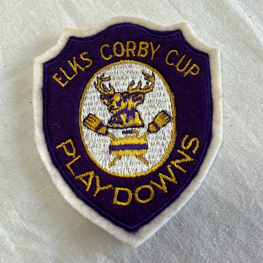 Vintage Elks Corby Cup Playdowns curling sweater patch/badge/crest